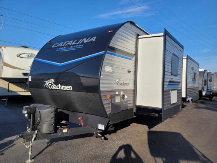 Thumbnail Photo undefined for New 2023 Coachmen Catalina